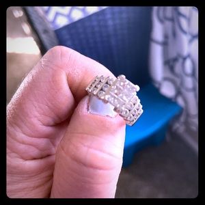 2.5 carat diamond engagement ring